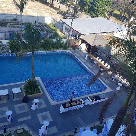 Hevea Hotel & Resort Angeles Luaran gambar